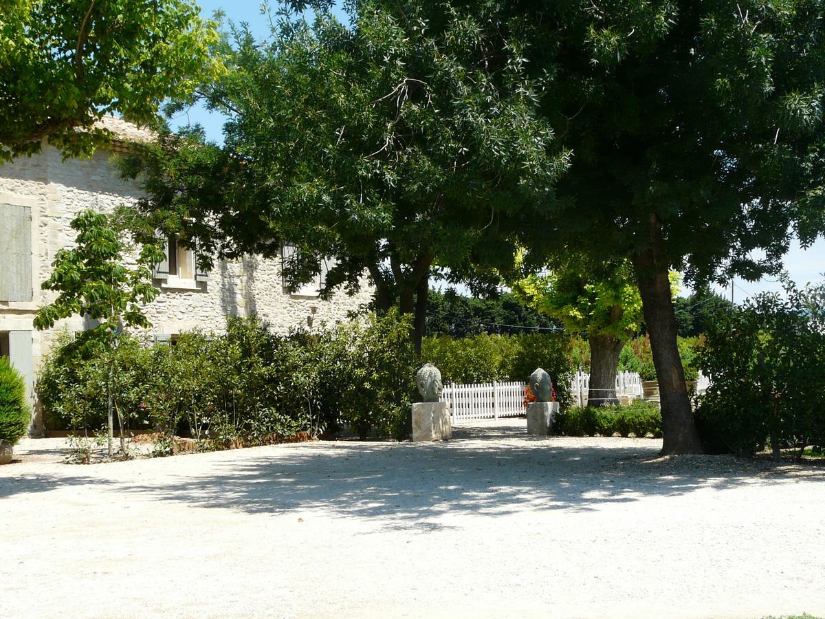 Mas Provencal Avec Une Agreable Piscine Privee, Situe Aux Vigneres, Proche De L'Isle Sur La Sorgue, 8 Personnes, Ls2-109 Tenamen Villa Les Vigneres Exterior photo